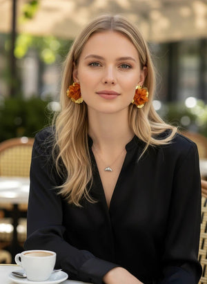 Boucles d'oreilles fleur dorée tissu - BEQUEEN PARIS
