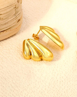 Boucles d'oreilles Flora – Clous en acier inoxydable dorés - BEQUEEN PARIS