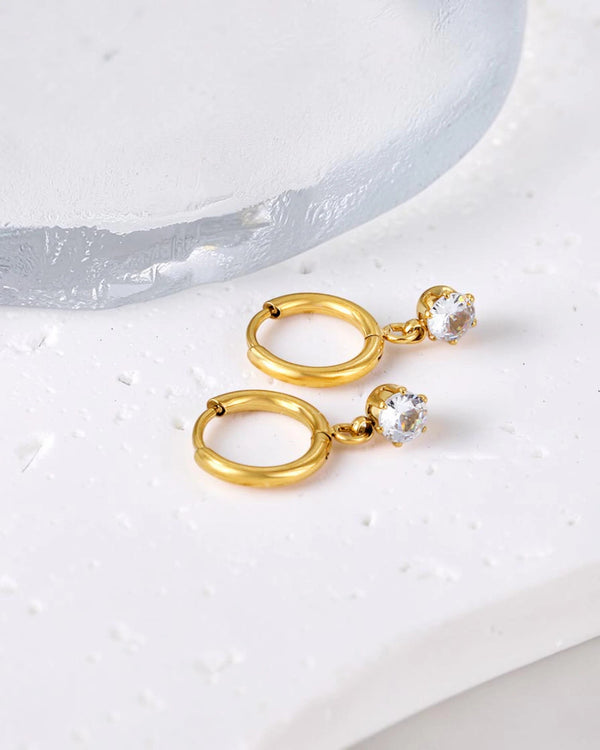 Boucles d'oreilles Luna – Créoles en acier inoxydable avec pendentif zircon rond 10mm - BEQUEEN PARIS
