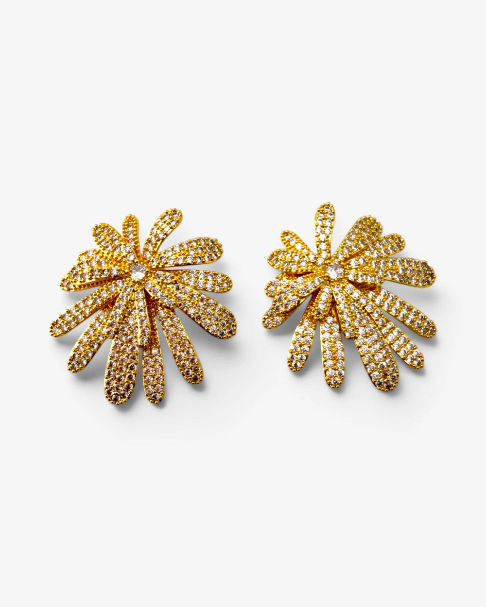 Boucles d'oreilles Marguerite Pavée Dorée - BEQUEEN PARIS