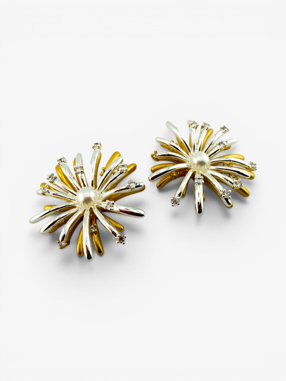 Boucles d'oreilles puces Fleur Éclat Bicolore - BEQUEEN PARIS