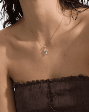 Collier Chiara Doré à Croix Sertie - BEQUEEN PARIS