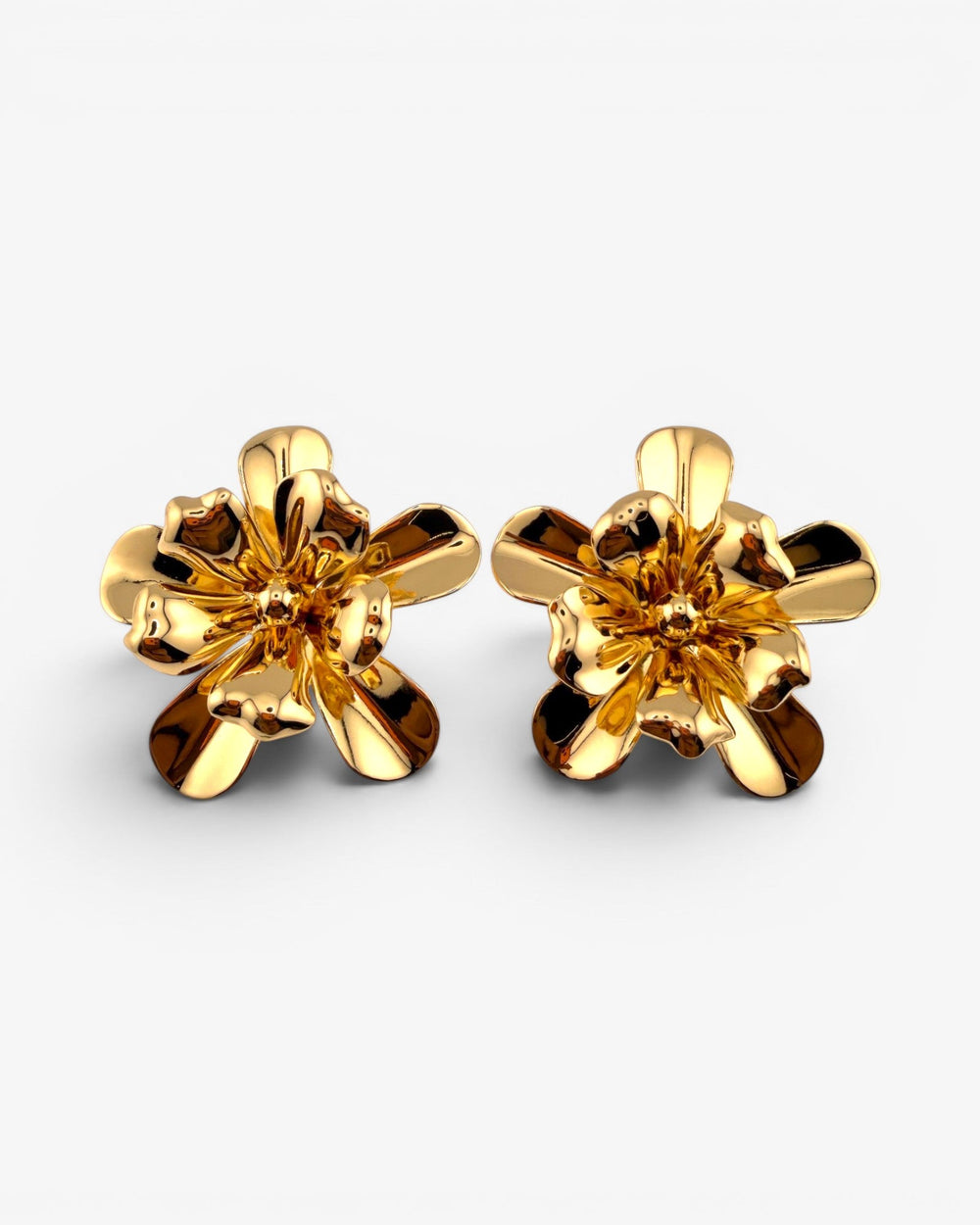 Puces d'oreilles Fleur Sculptée Dorées - BEQUEEN PARIS